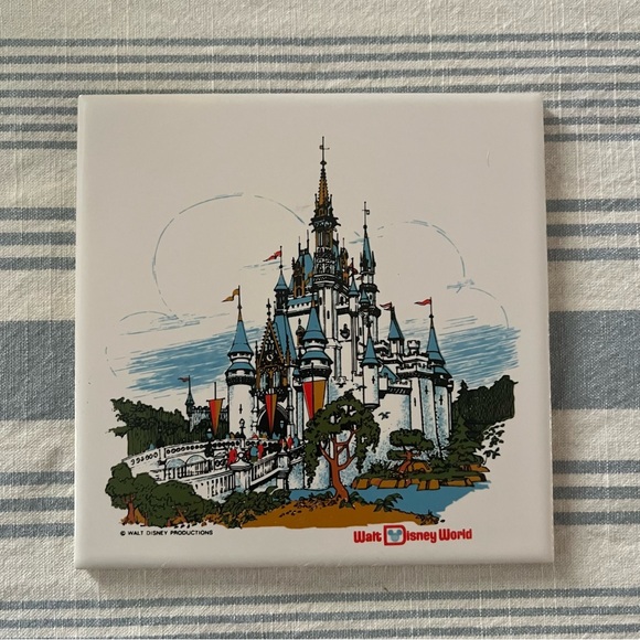 Vintage Walt Disney World Magic Kingdom Ceramic Tile Trivet Souvenir Decor - Picture 1 of 7